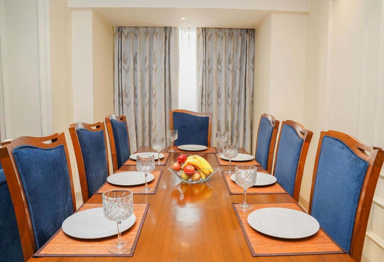 Golden Sarovar Portico 4*