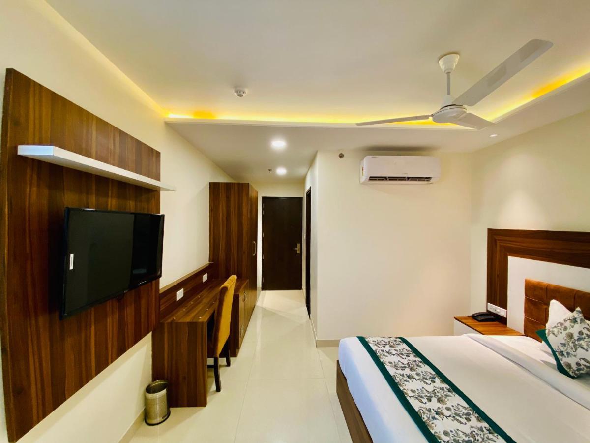 White House By An - Walking Distance From Golden Temple Hotel 4*