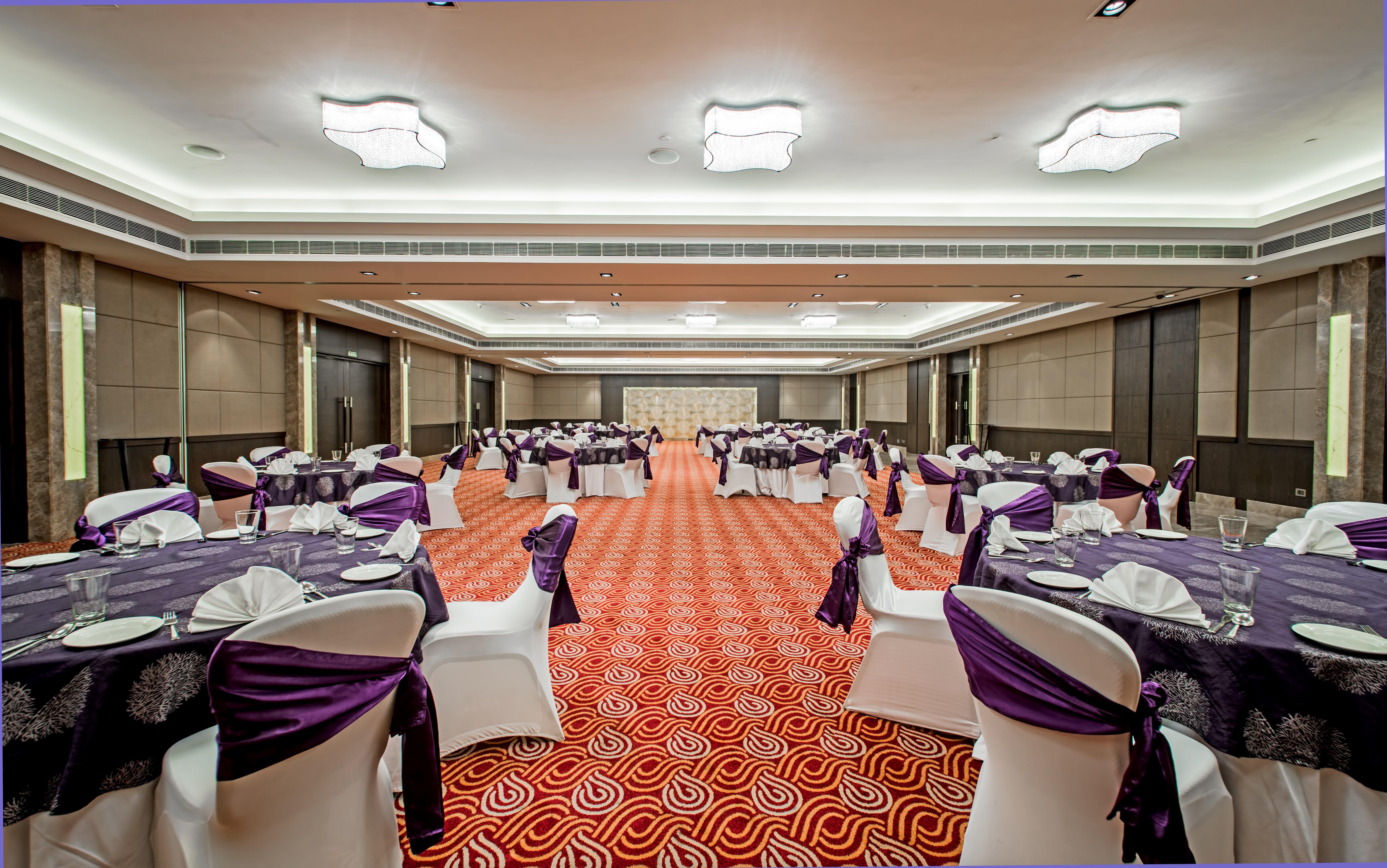 Hotel Ranjit Avenue By Ihg 4*