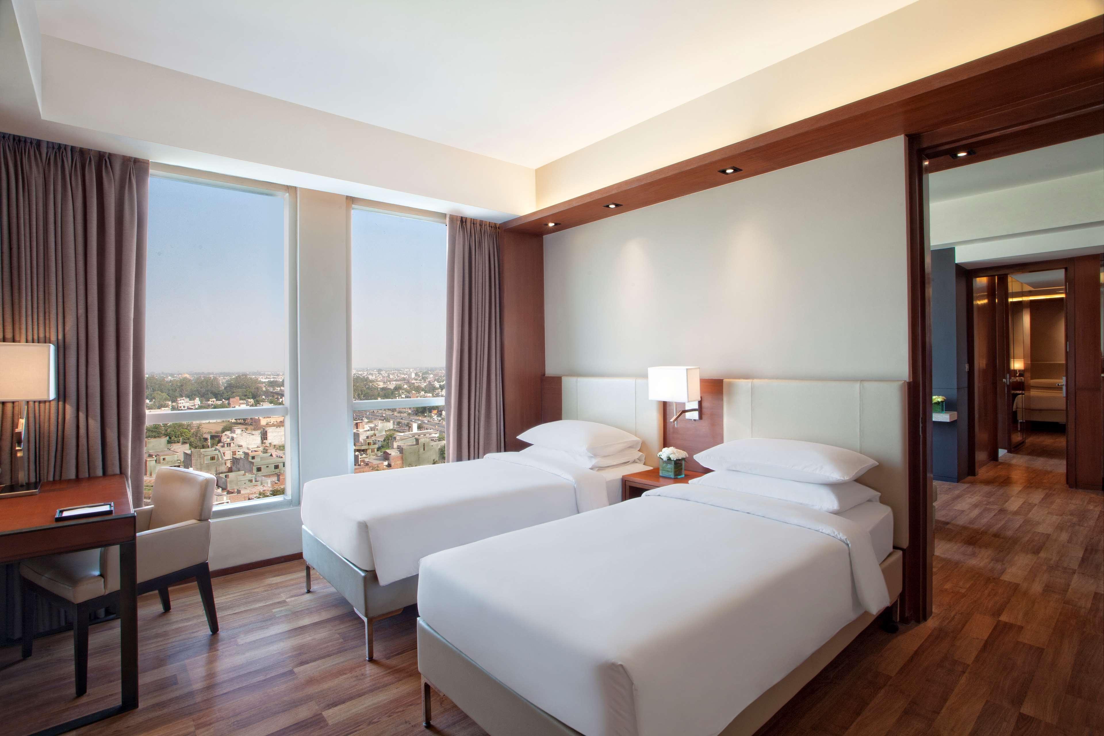 Hyatt Regency & Hotel