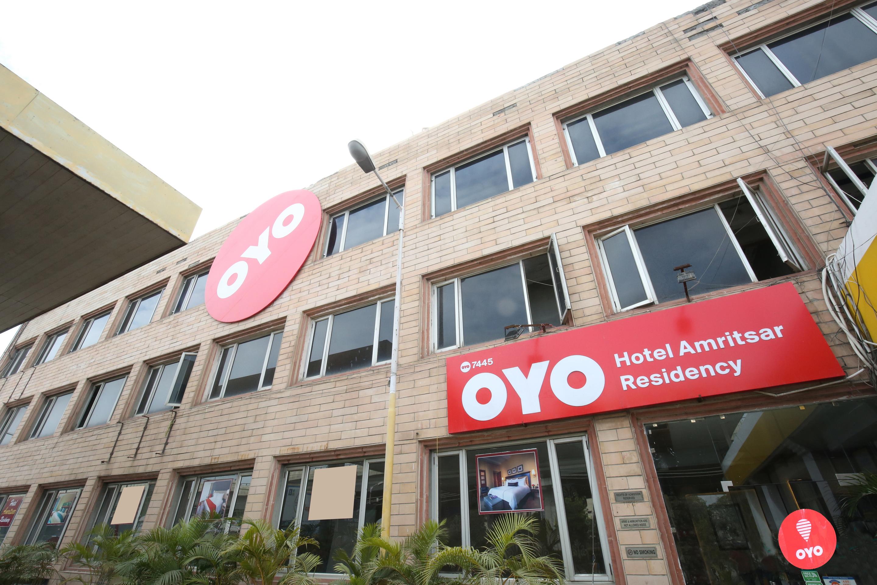 Oyo 7445 Residency 3*