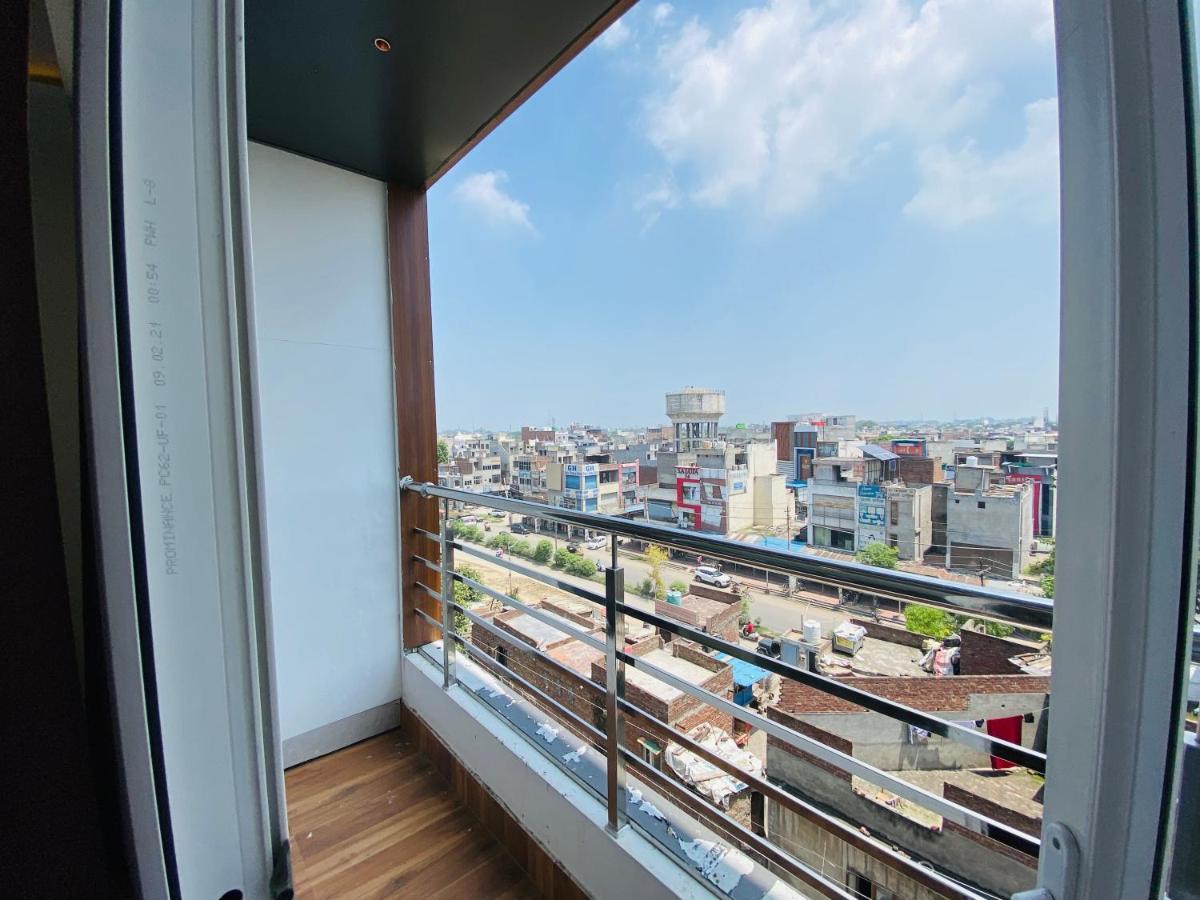White House By An - Walking Distance From Golden Temple 4*