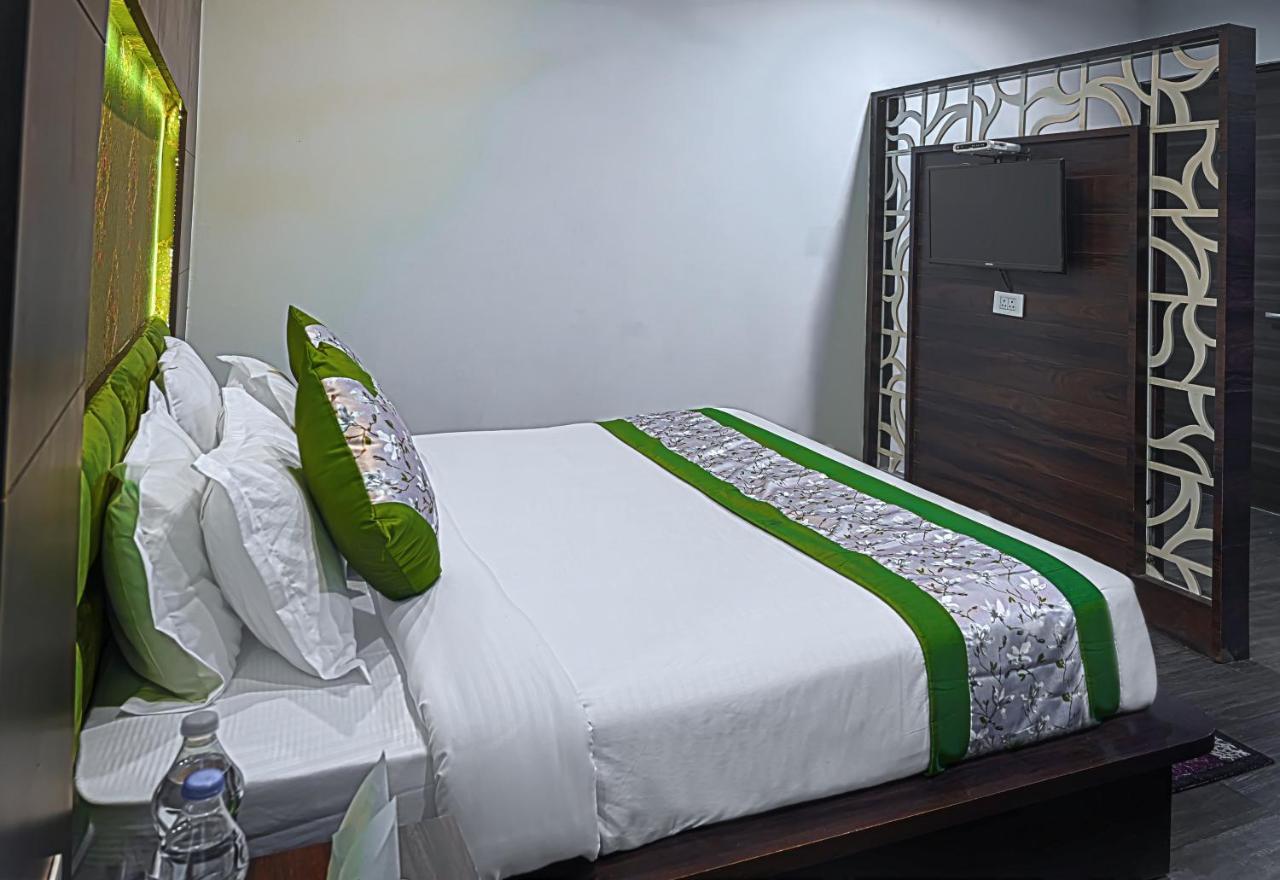 Royals Grand Galaxy Hotel Amritsar