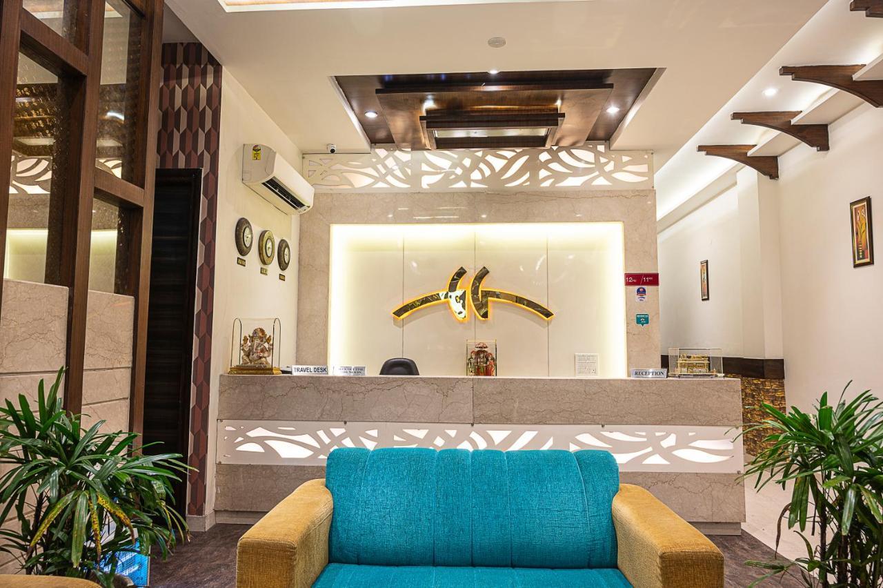 Royals Grand Galaxy Hotel