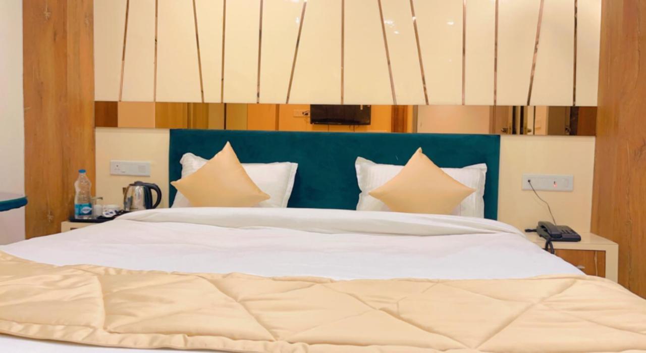 Hotel View With Garden -5 Mins Walk From Golden Temple 3*