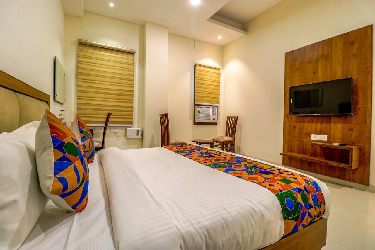 Fabhotel Prime Parisar Hotel