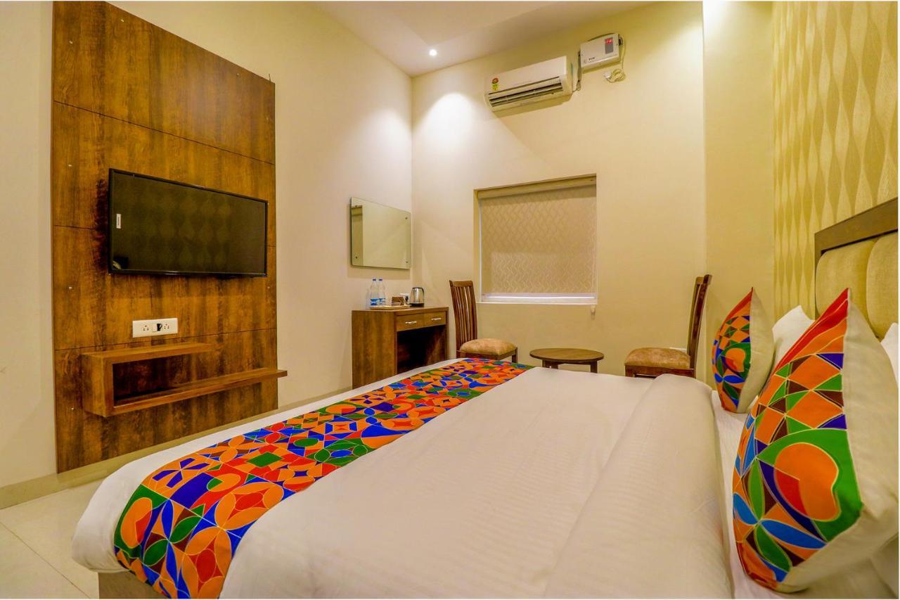 Hotel Fabhotel Prime Parisar 3*