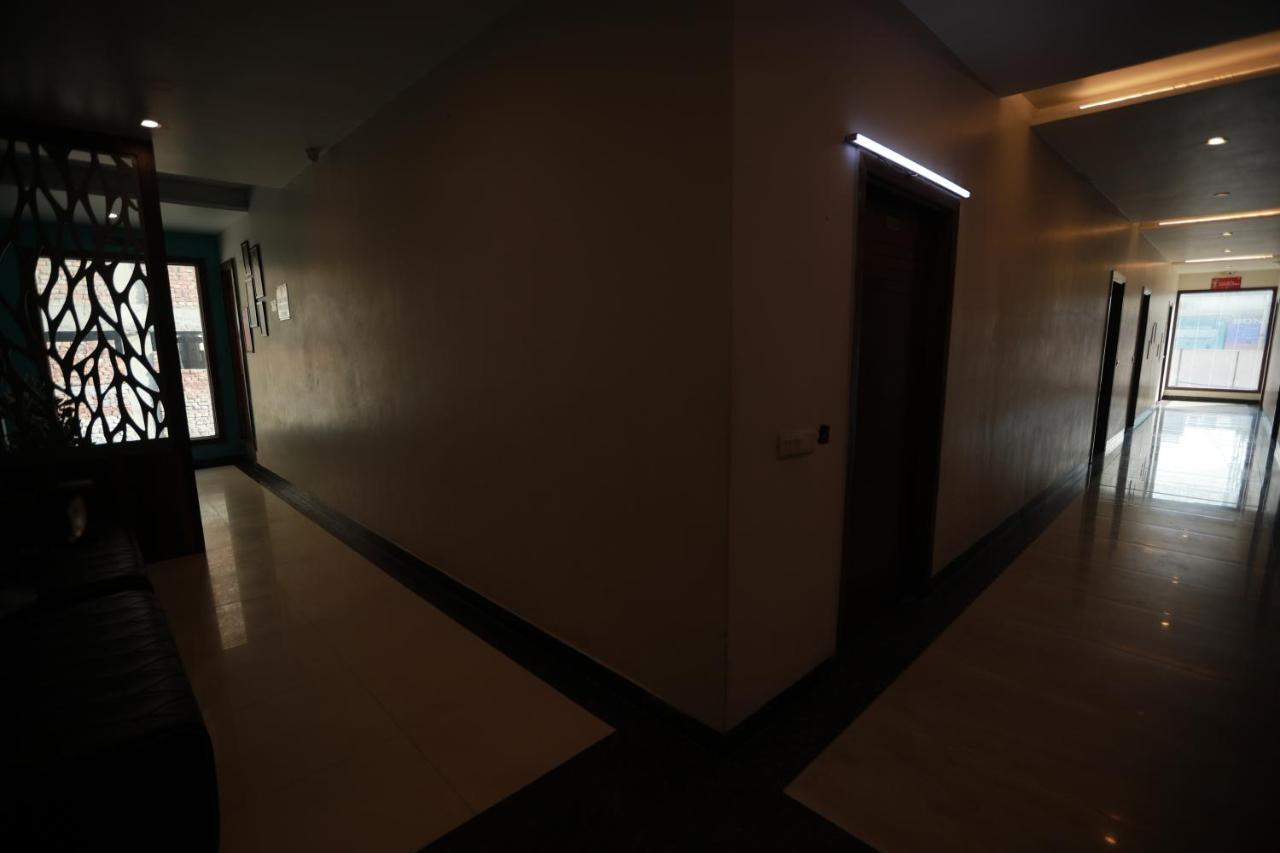Basera Boutique A Unit Of Vintage 3* Amritsar