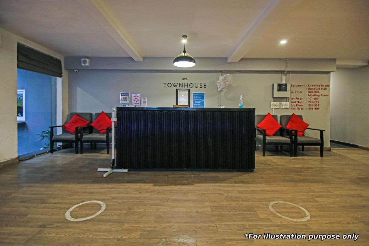 Oyo Townhouse 650 Aura Hotel Amritsar