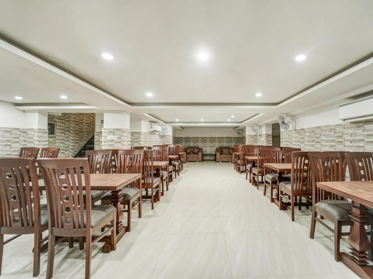 Hotel Oyo Townhouse 650 Aura 3*