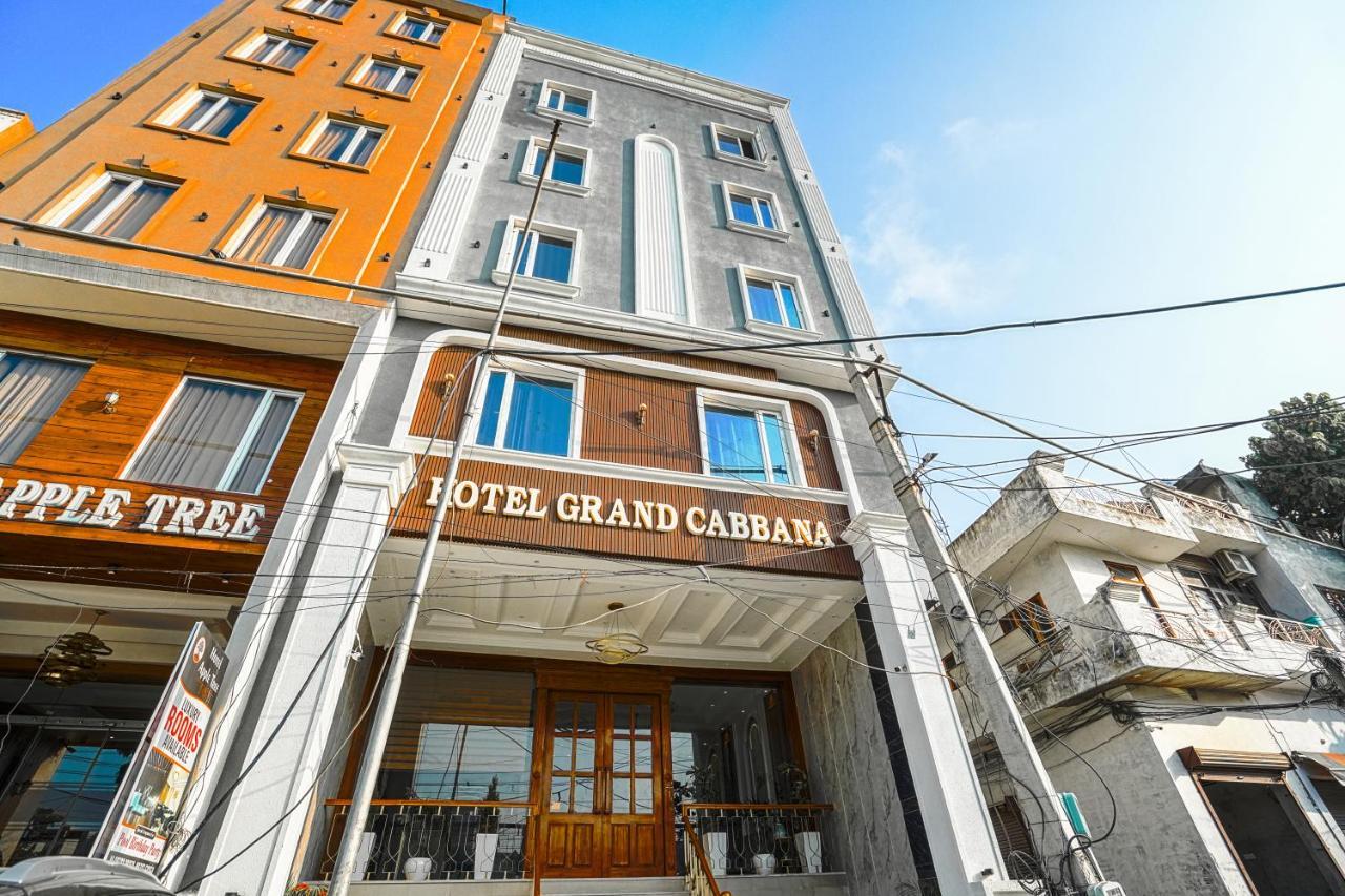 Grand Cabbana By Levelup Hotel