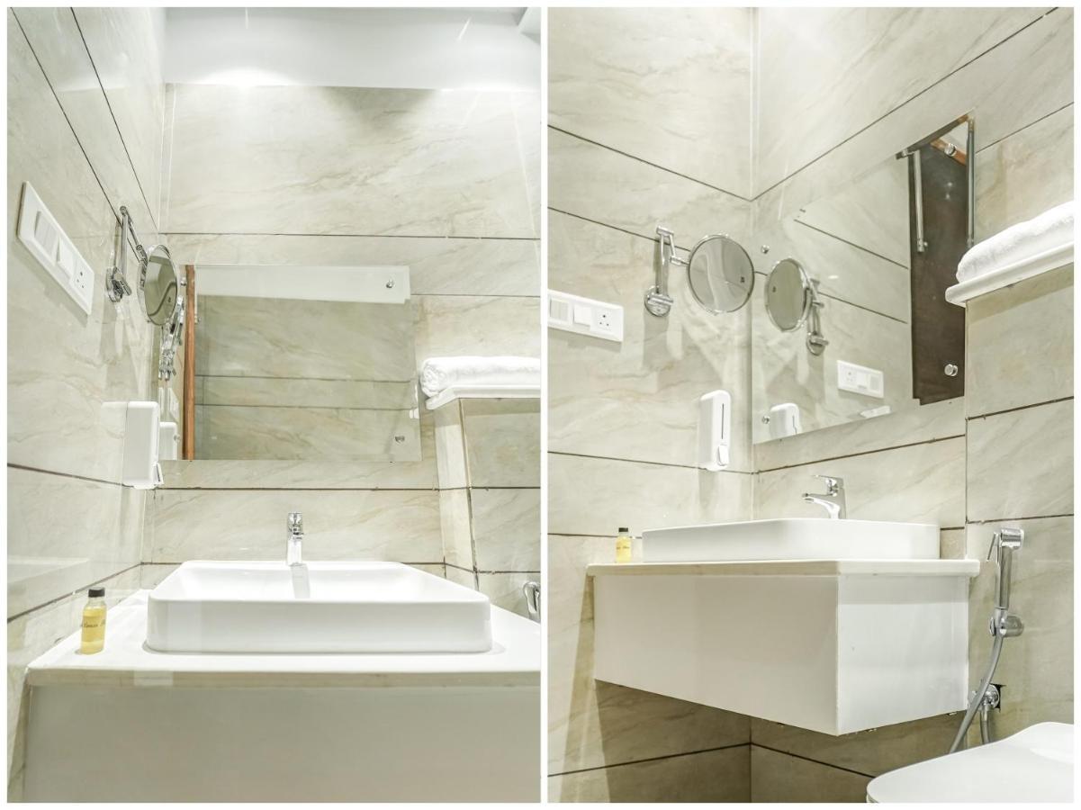Oyo Townhouse 650 Aura Hotel 3*