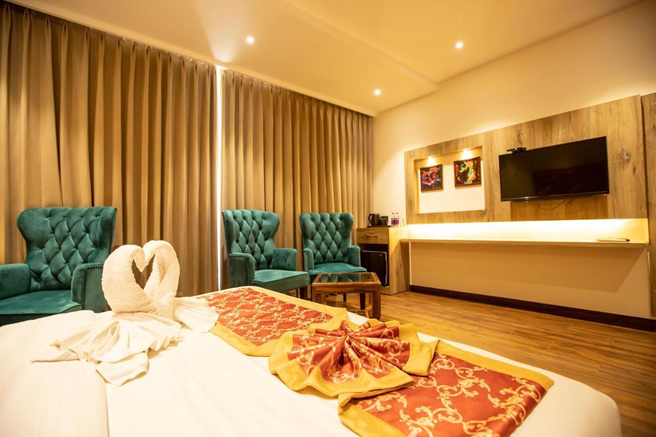 Golden Lotus Homestay *