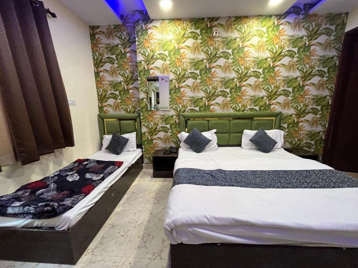 Hotel Sahib By Grb 3*