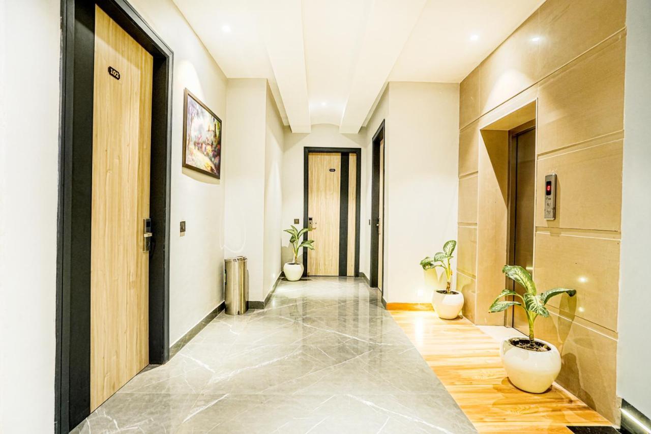 Grand Cabbana By Levelup Hotel