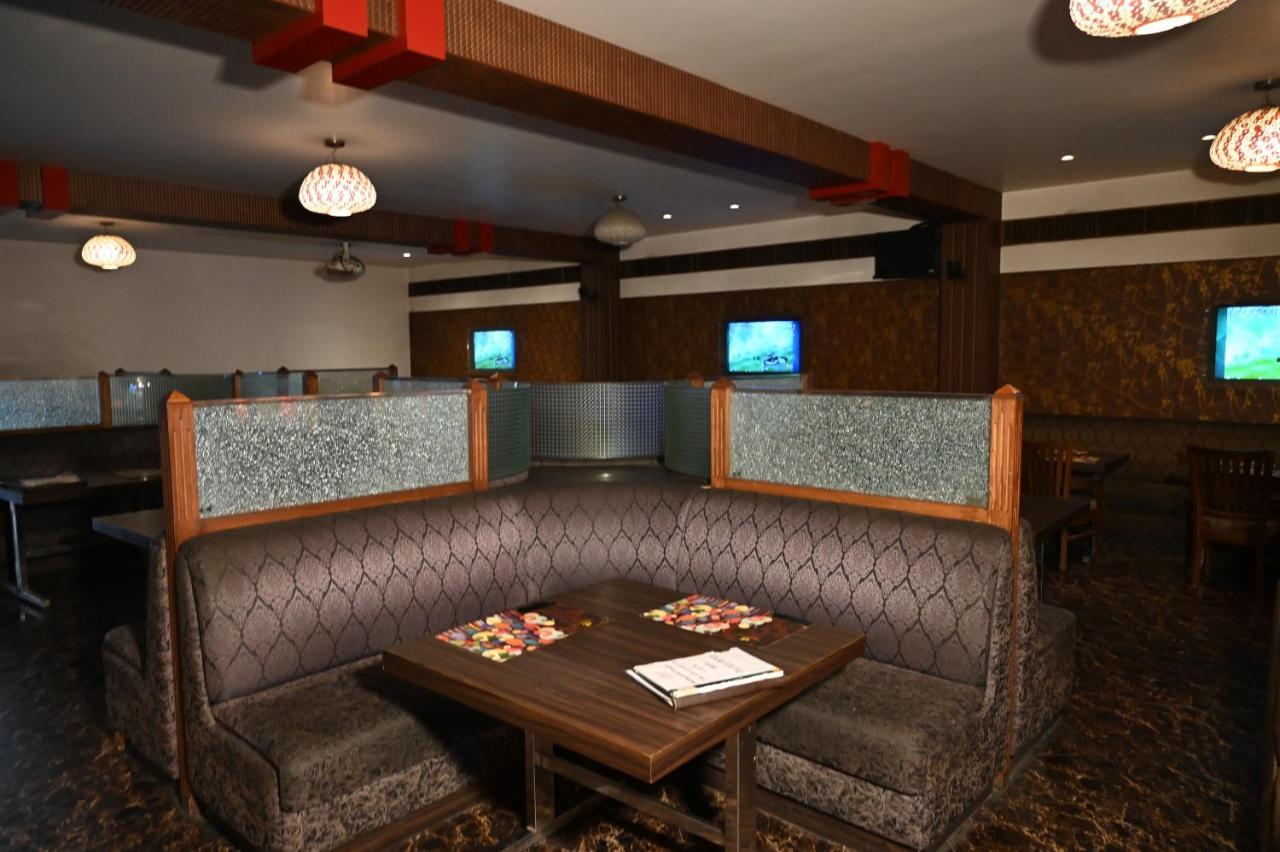 Lawrence Hotel
