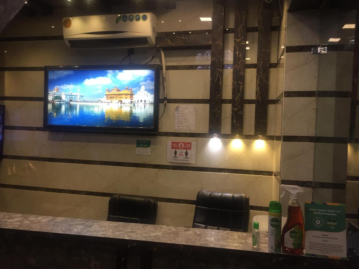 Fabhotel Dm Residency 2*