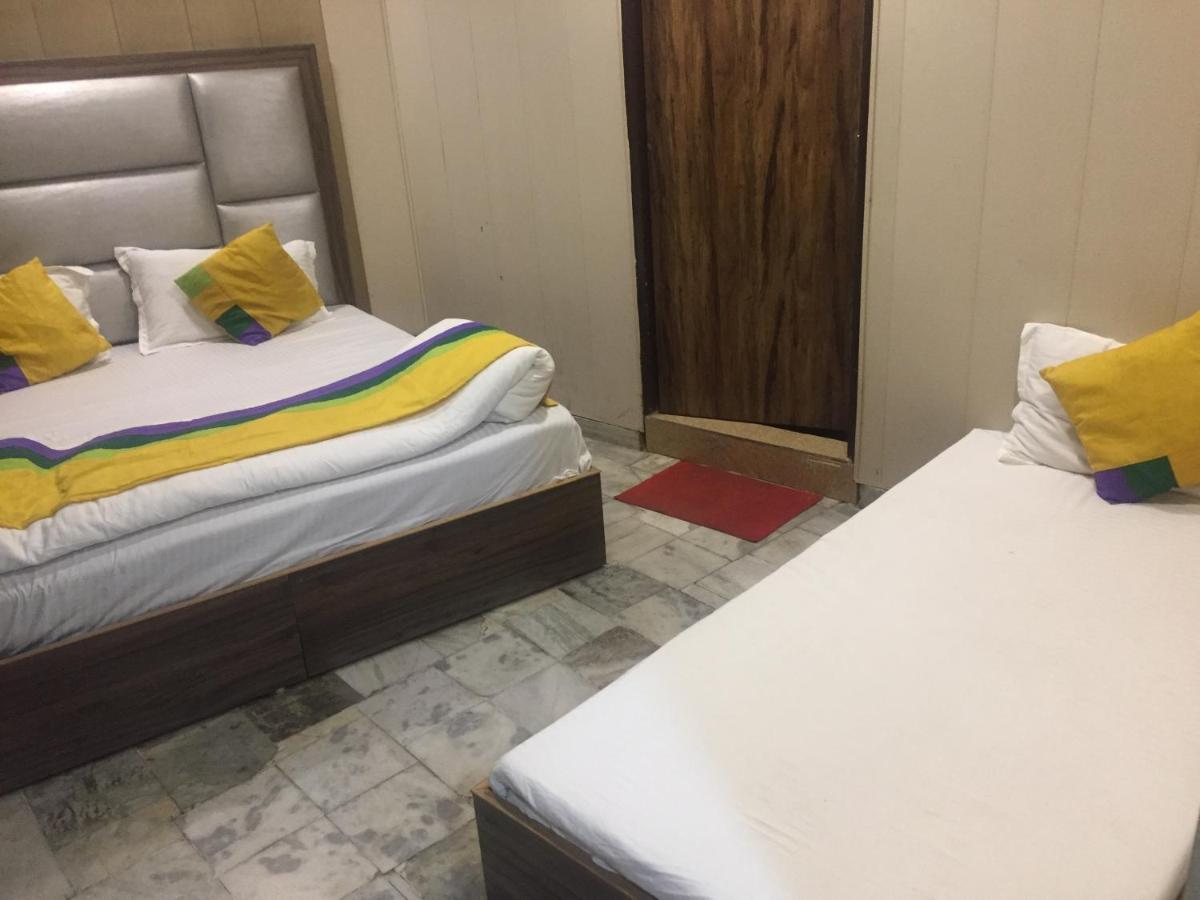 Hotel Fabhotel Dm Residency