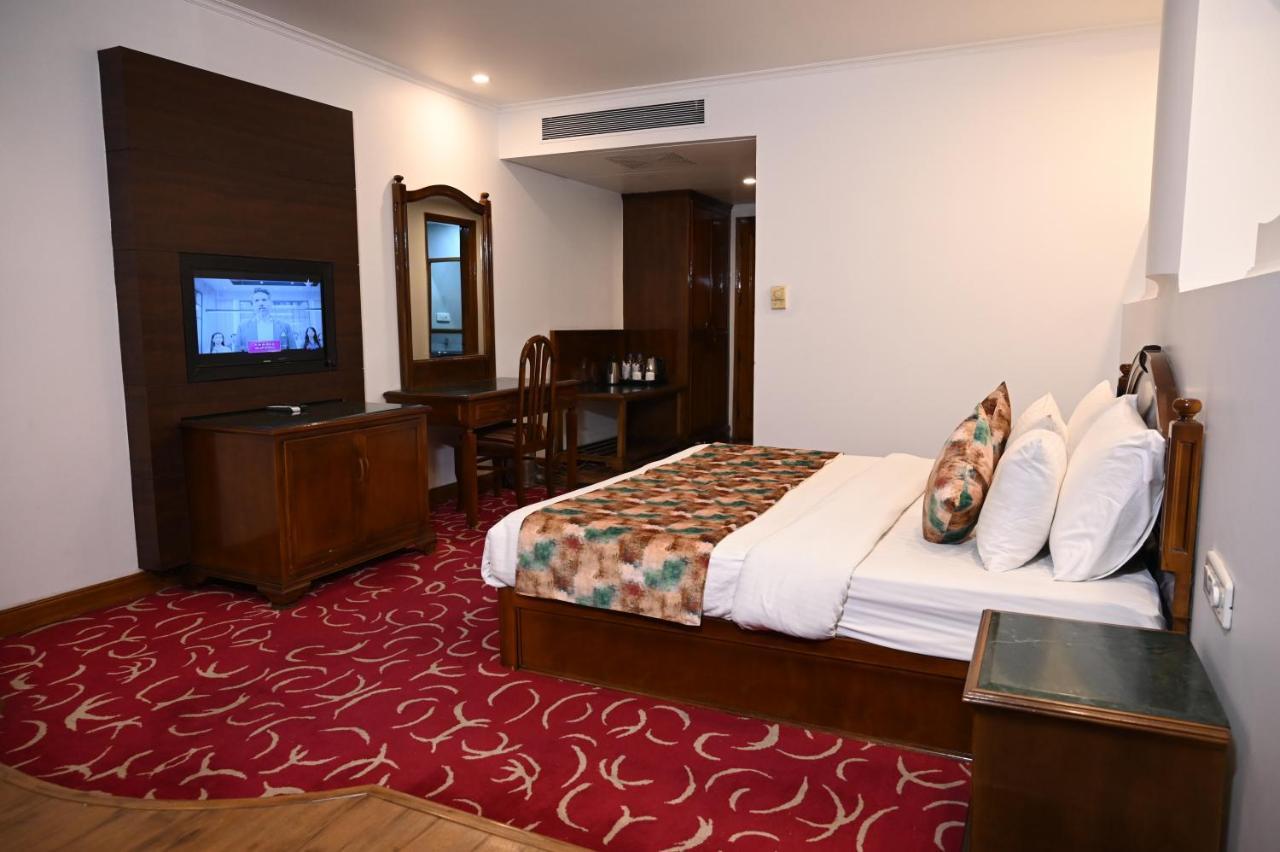 Hotel Lawrence