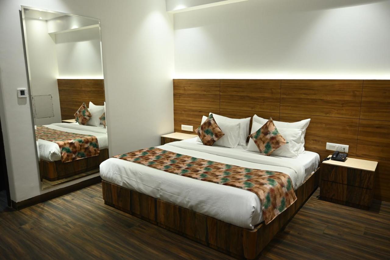 Hotel Lawrence