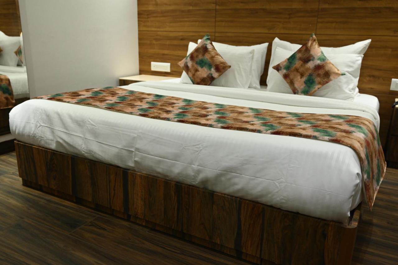 Hotel Lawrence 3*