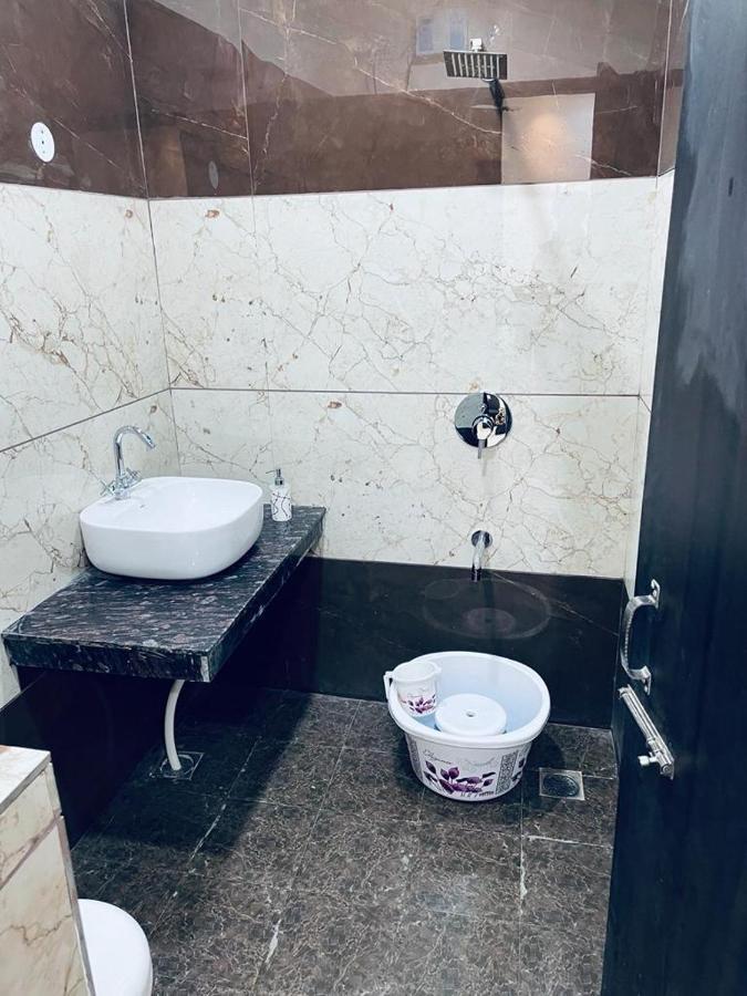 Hotel Yuvraj Residency - 1minute Walking From Golden Temple