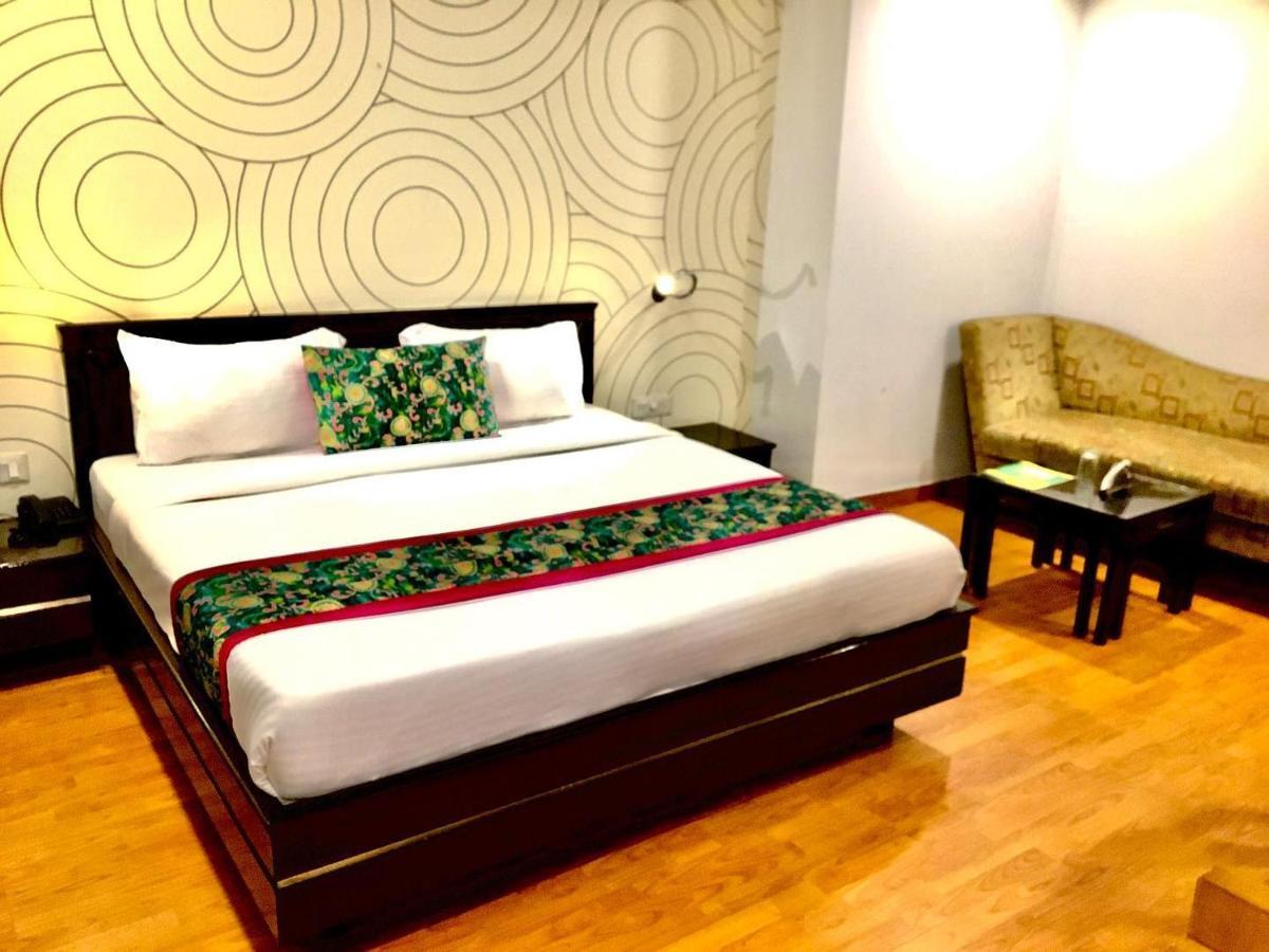 Queens Tower 3*