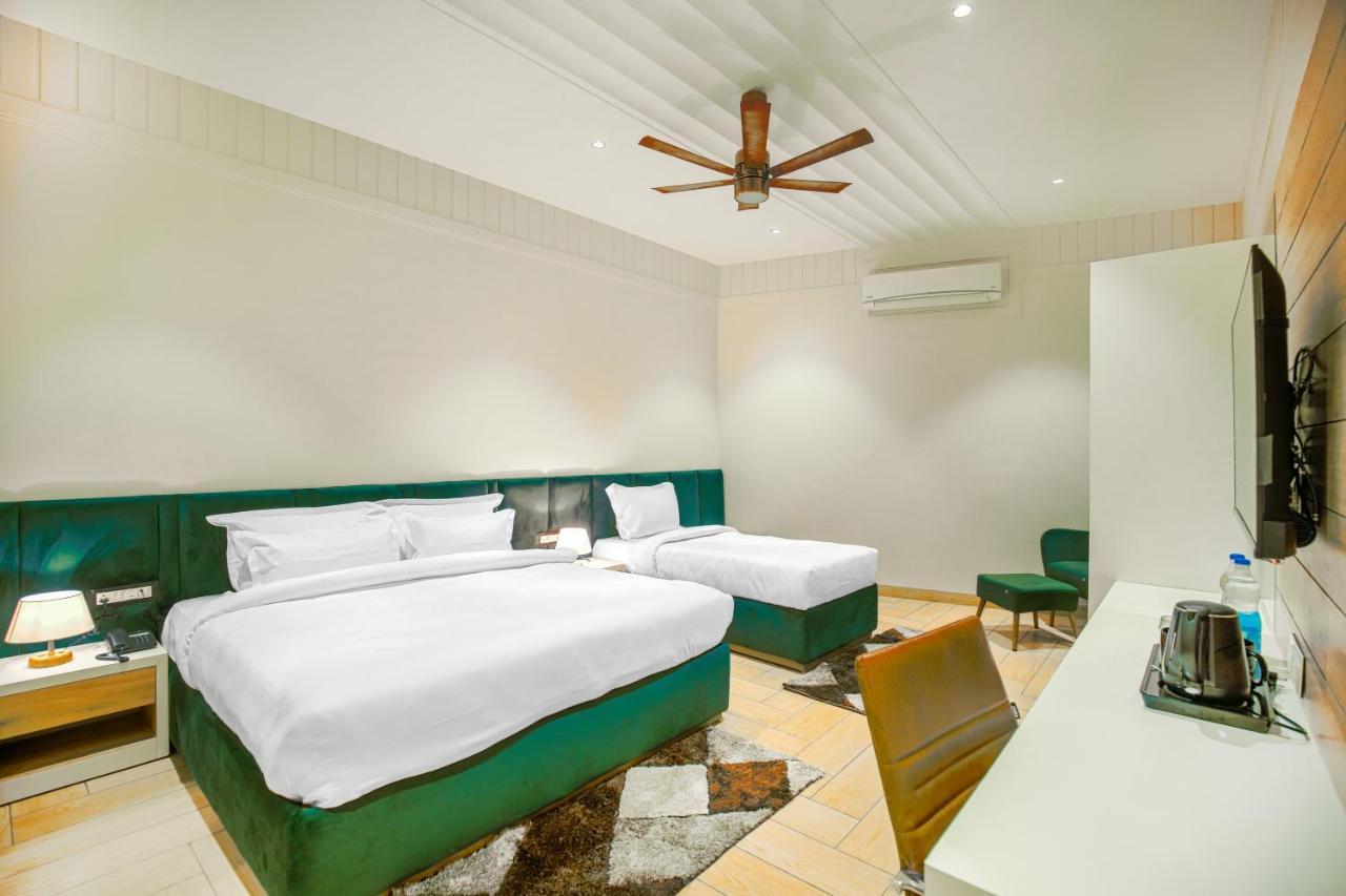 Greenwood By Levelup Hotel Amritsar