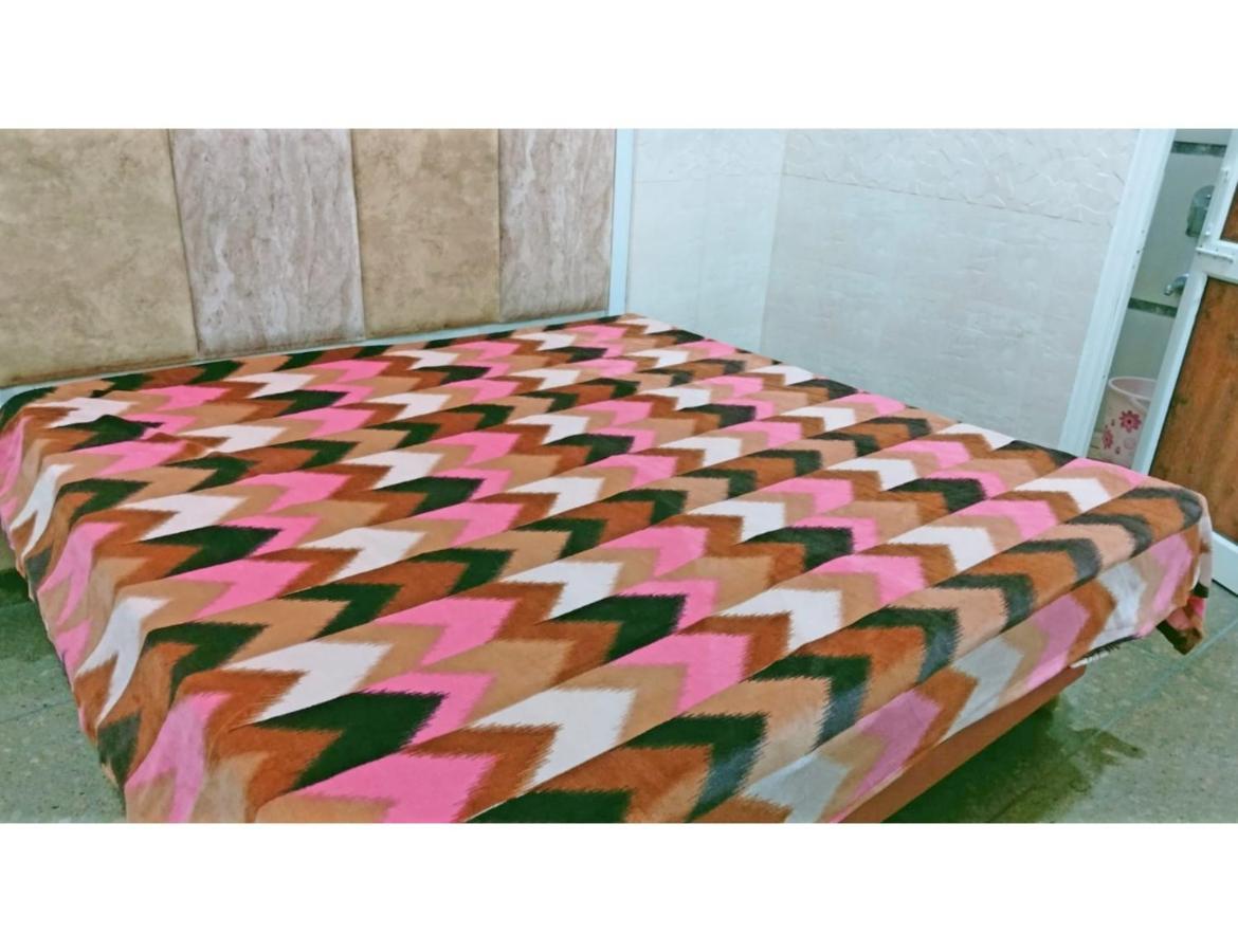 Homestay Guru Kirpa Guest House, *