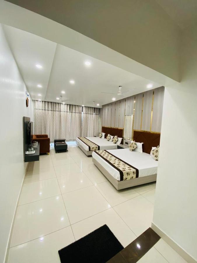 Sita Niwas 2*