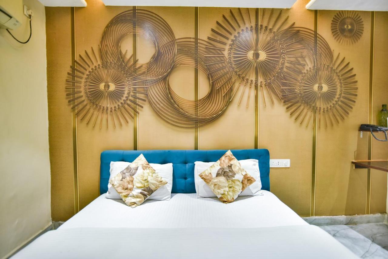 Hotel Singh International, 3*
