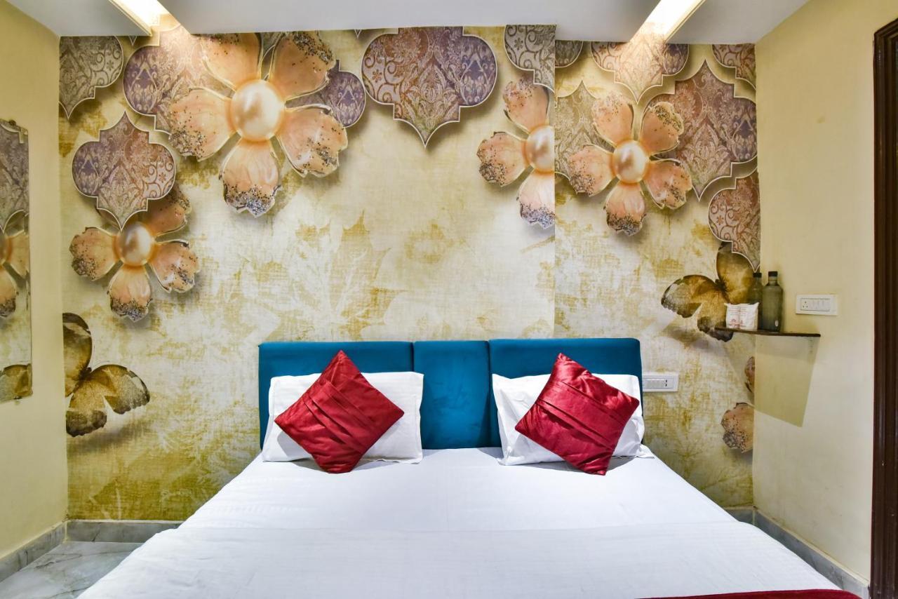 Singh International, Hotel