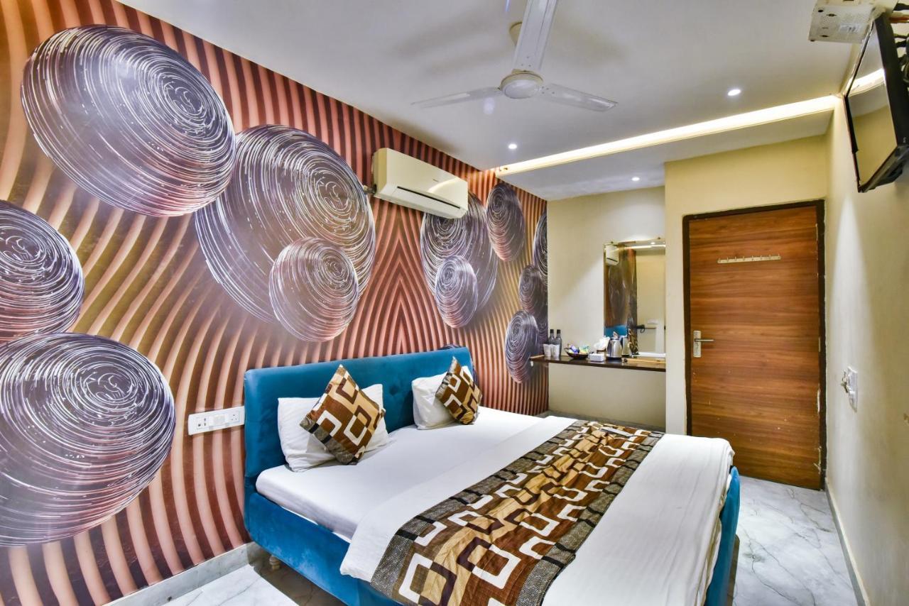 Singh International, Hotel 3*