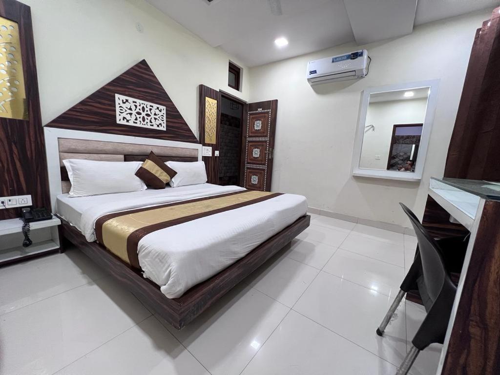 Hotel Sehmi's Rest 3*