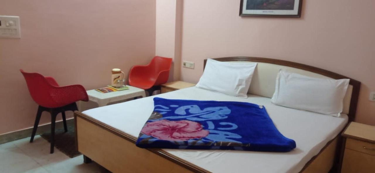 Sitara Niwas Inn *