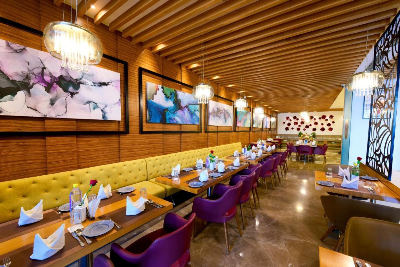 Surestay By Western Model Town Hotel