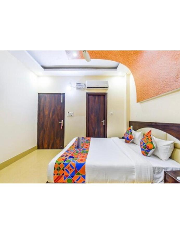 Js Regency, Homestay