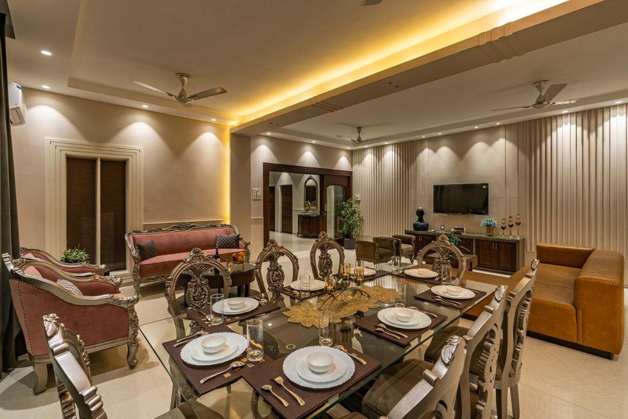 Villa Stayvista At D With Breakfast, Lawn, Bbq *