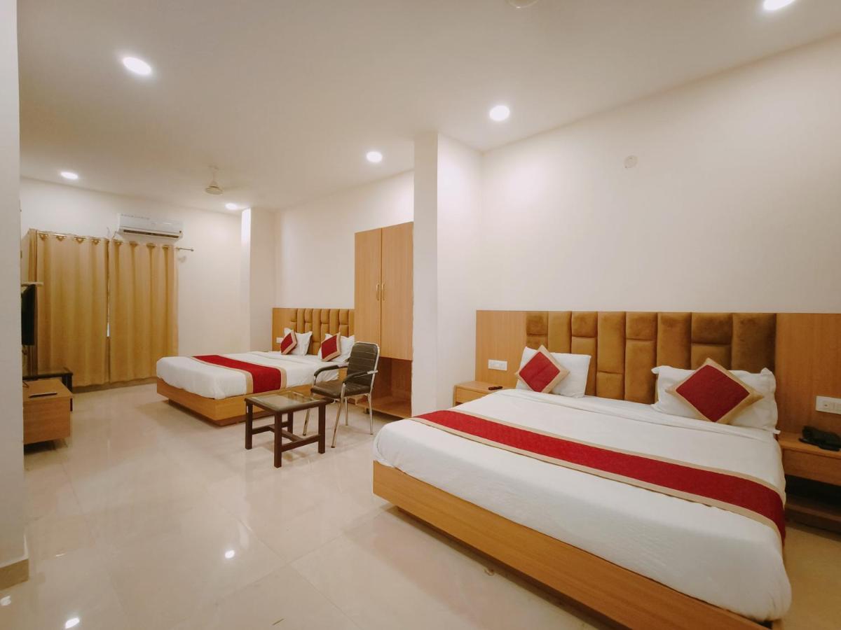 Bansal Paradise Near Golden Temple Hotel 3*