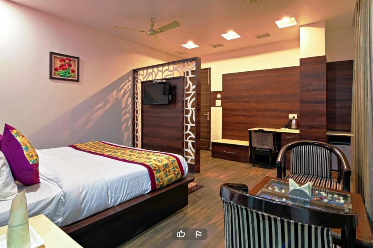 Royals Grand Galaxy Hotel 3*