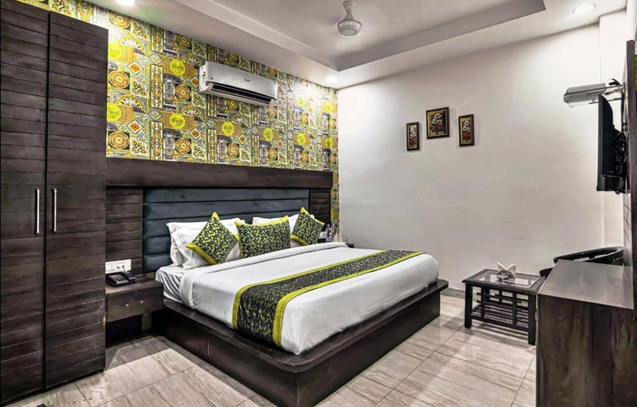 Royals Grand Galaxy Hotel Amritsar