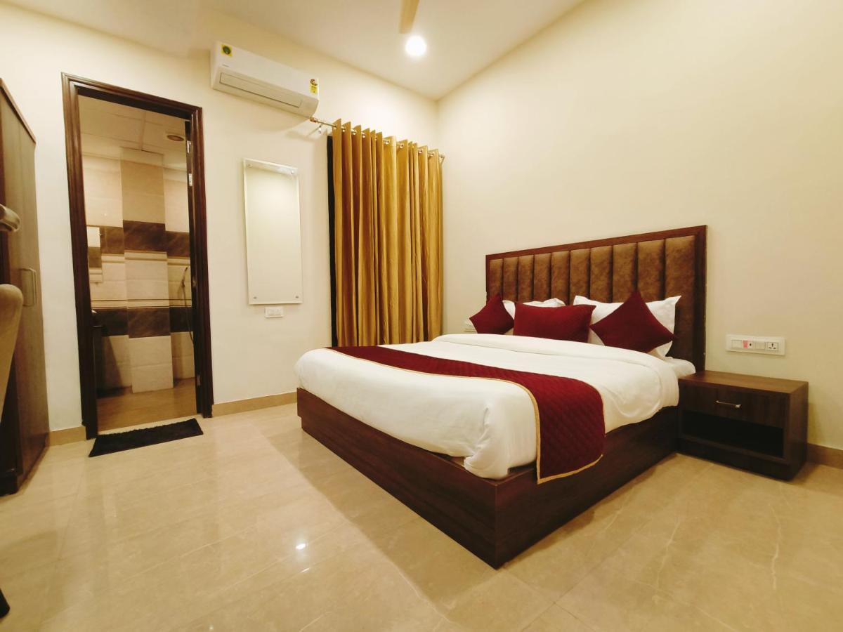 Treebo Trend Diamond Creek Hotel 4*