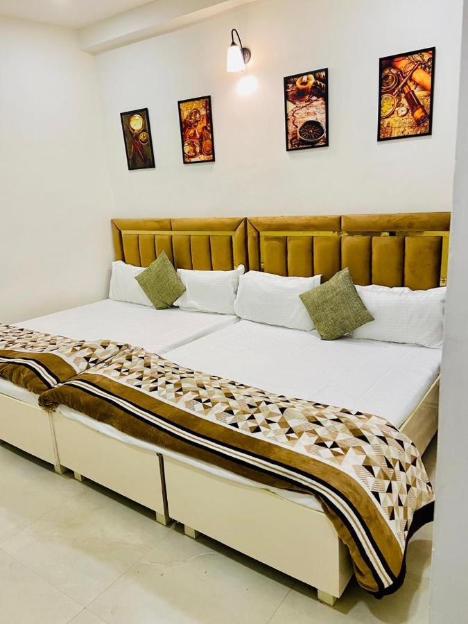 Hotel Paradise Stays 3*