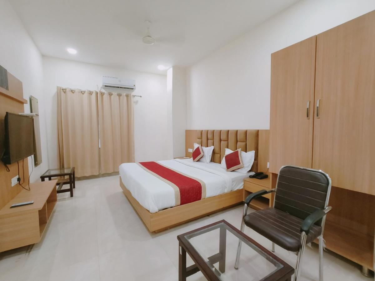 Hotel Bansal Paradise Near Golden Temple 3*