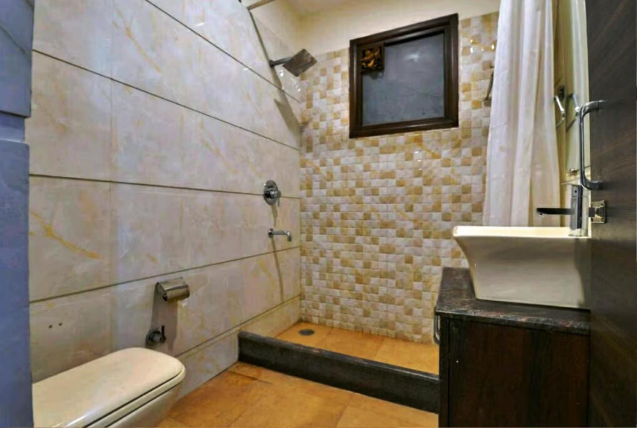 Hotel Royals Grand Galaxy 3*