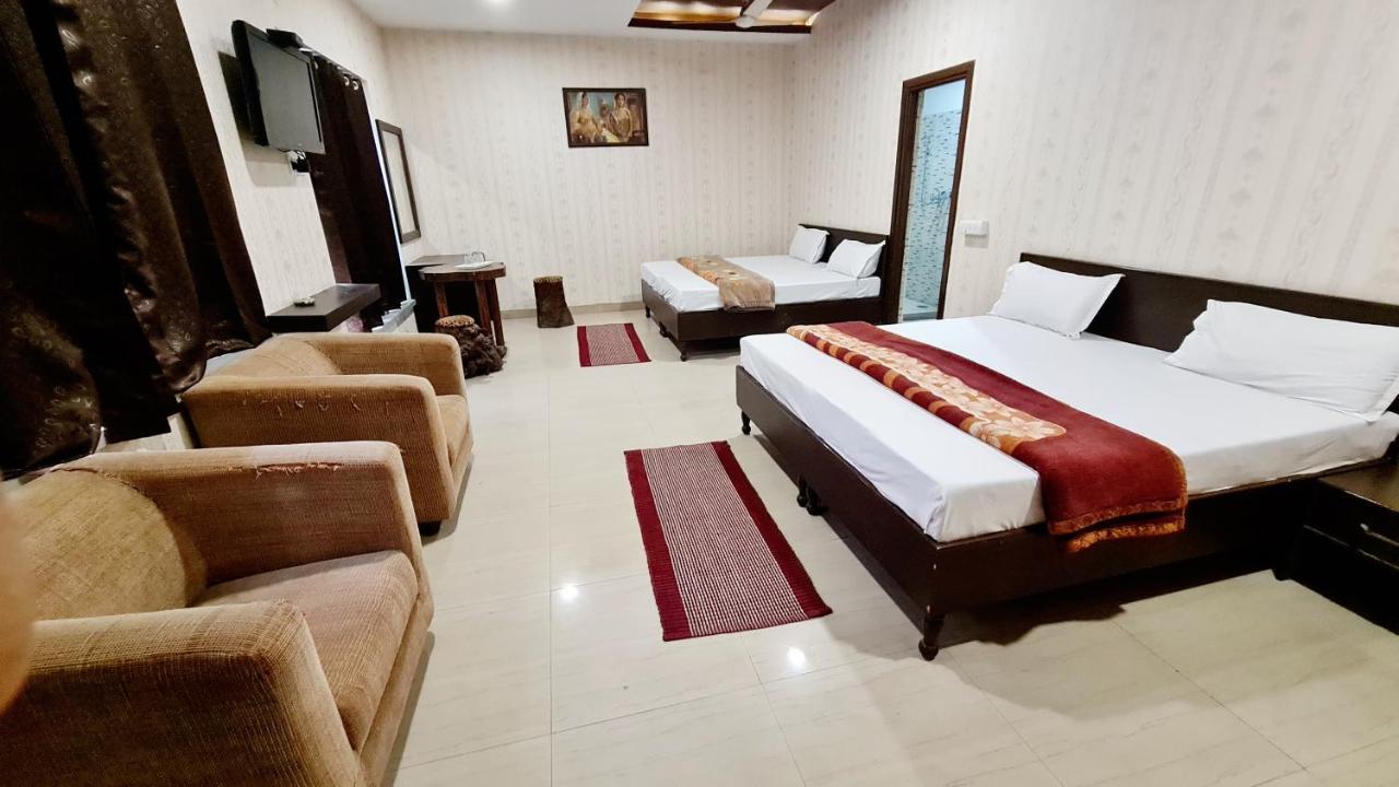 Hk Continental Hotel 3*
