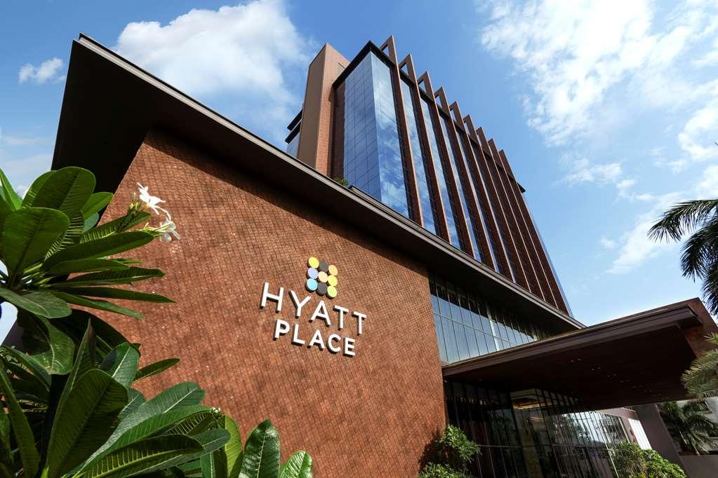 Hyatt Regency &