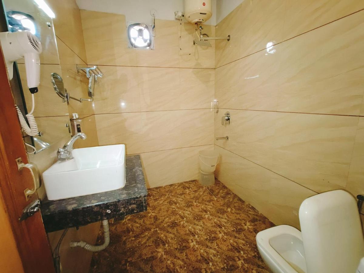 Hotel Ricky International