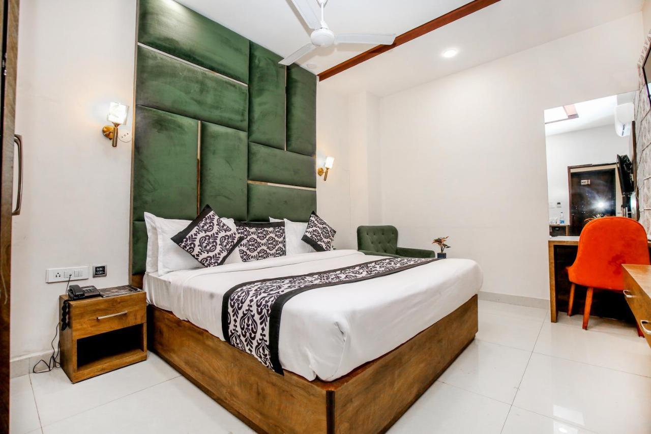 Hotel Karan Residency - 5 Min Walk From Golden Temple 3*