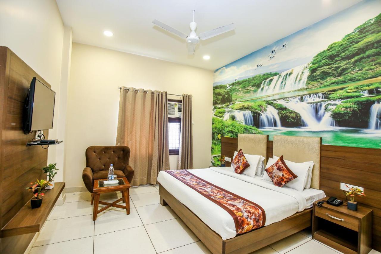 Karan Residency - 5 Min Walk From Golden Temple 3* Amritsar